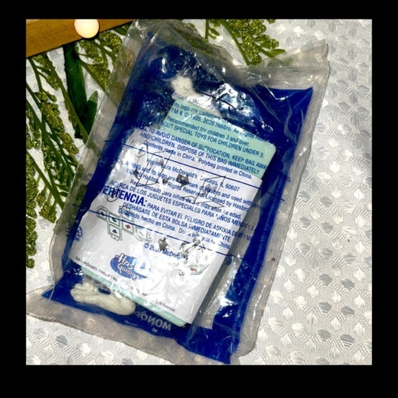 2021 HASBRO GAMING MONOPOLY GAME McDONALDS HAPPY MEAL TOY #2--STILL SEALED. - Picture 3 of 3